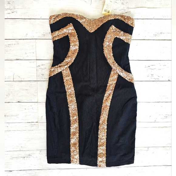 Arden B Dresses & Skirts - Arden B. Black & Gold Sequins Strapless Sexy Mini Dress Stretchy Zip up Back